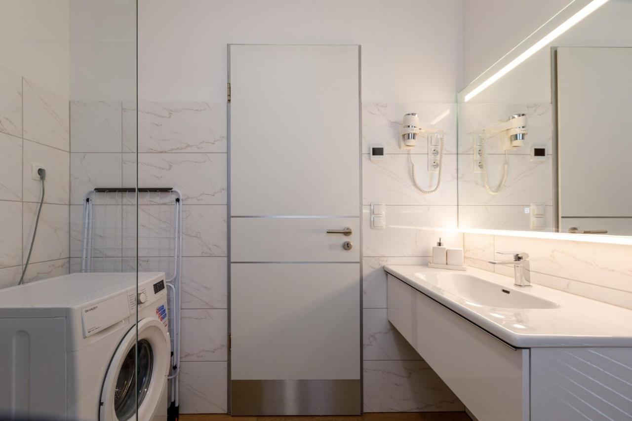 La Bella Centrum Apartmanok Piros/Sarga Хевиз Экстерьер фото
